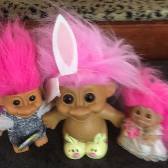 Dolls - Picture 2 of 3